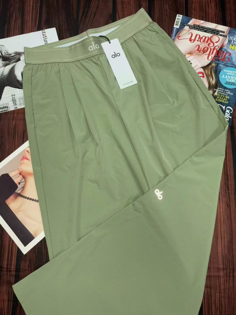 🍃Alo Yoga Suit Up Trouser Regular Dune Grass Women's Casual Trousers